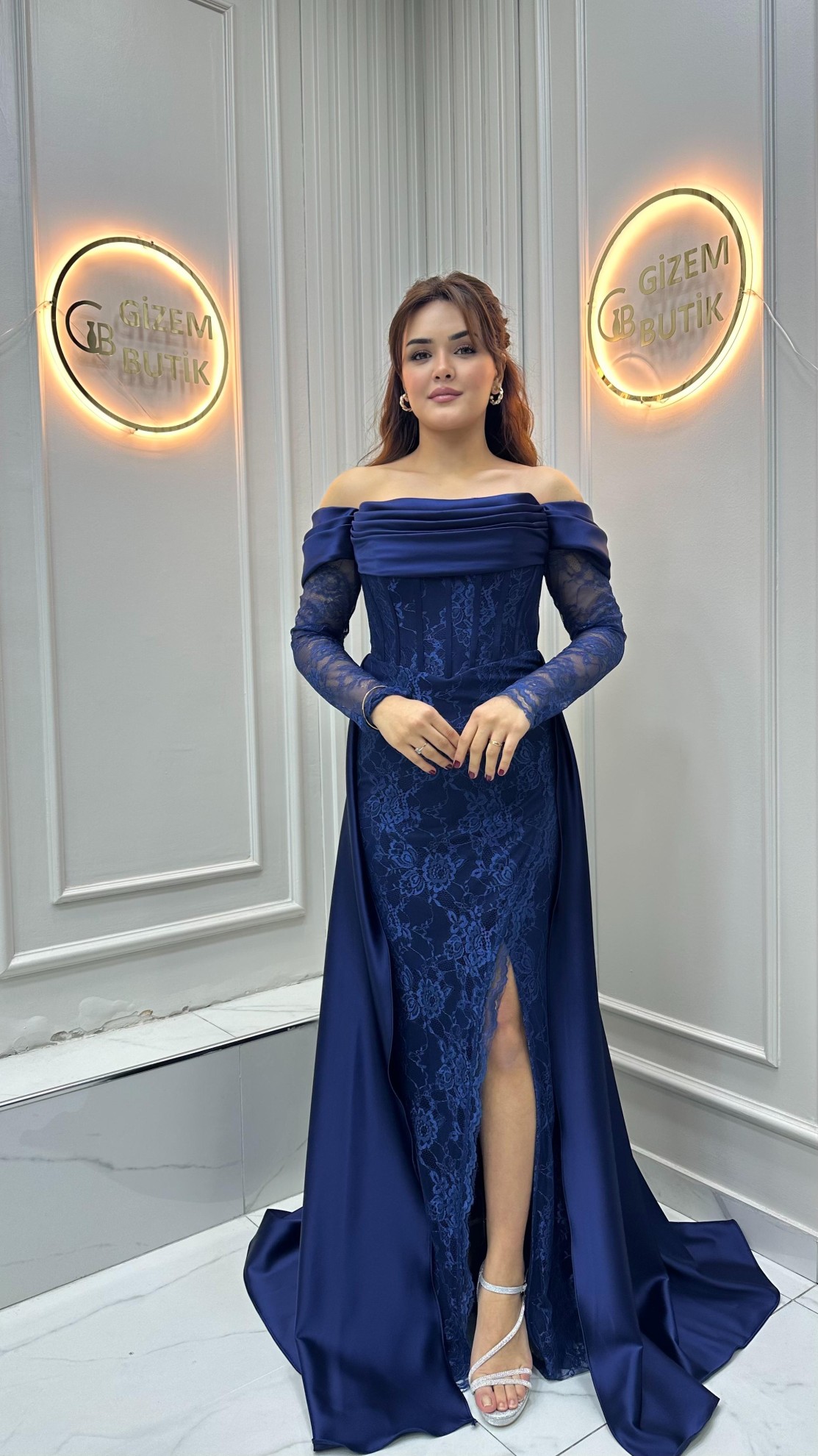 Sinem Abiye Lacivert